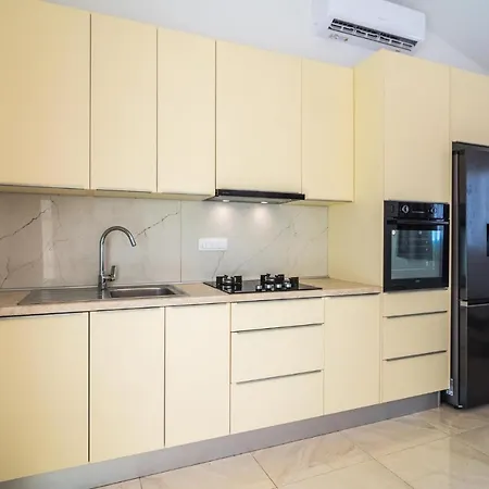 Gorgeous In With Kitchen San Pietro di Brazza