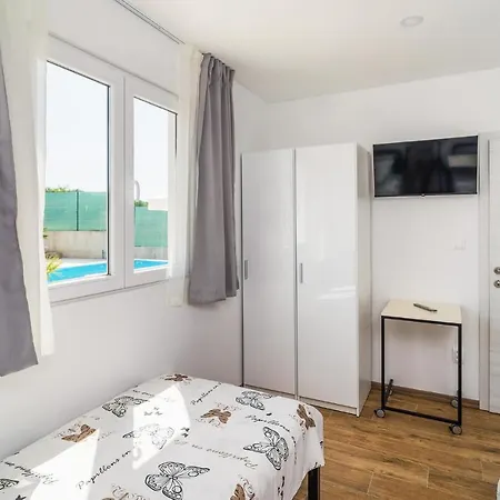 Gorgeous In With Kitchen * San Pietro di Brazza